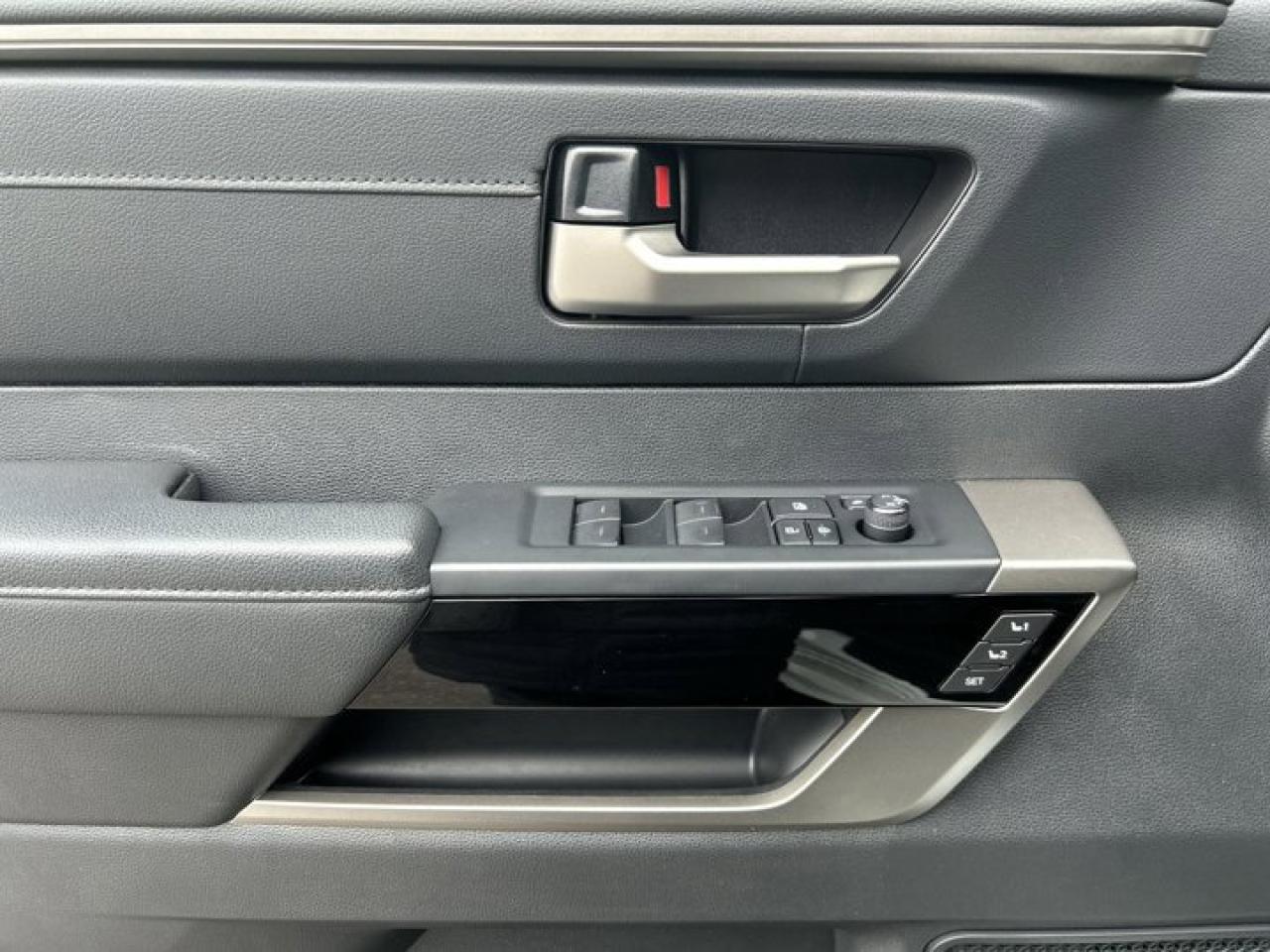 2024 Toyota Tundra Limited 4X4 CrewMax | Panoramic Roof | Leather Seats | AC Seats Photo