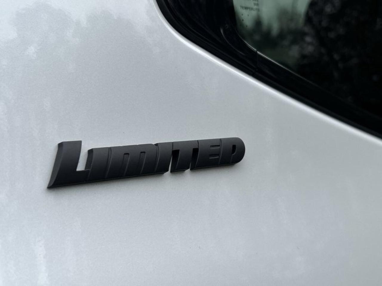 2024 Toyota Tundra Limited 4X4 CrewMax | Panoramic Roof | Leather Seats | AC Seats Photo