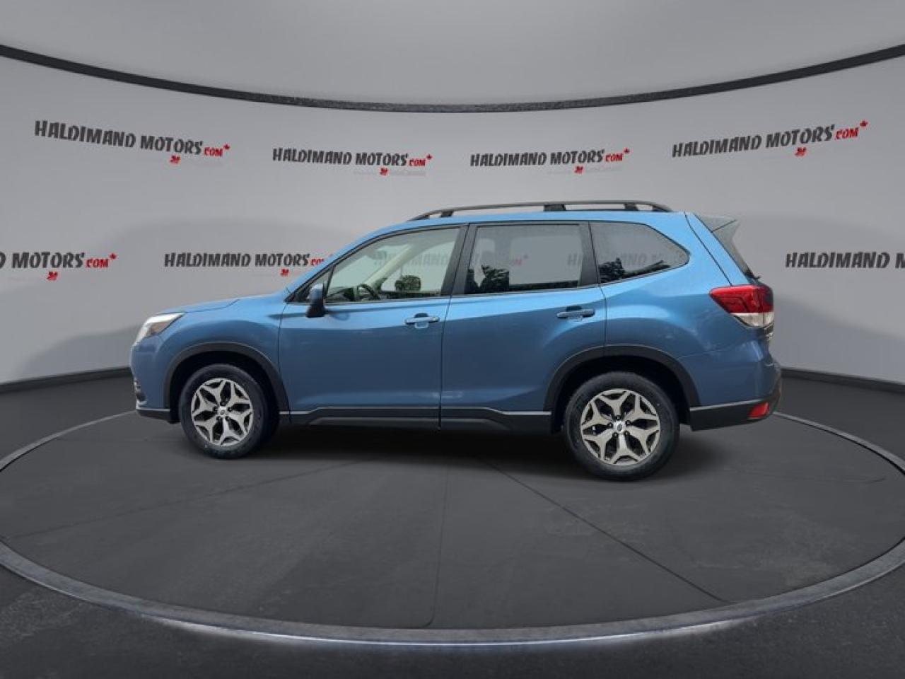 2024 Subaru Forester TOURING AWD Photo