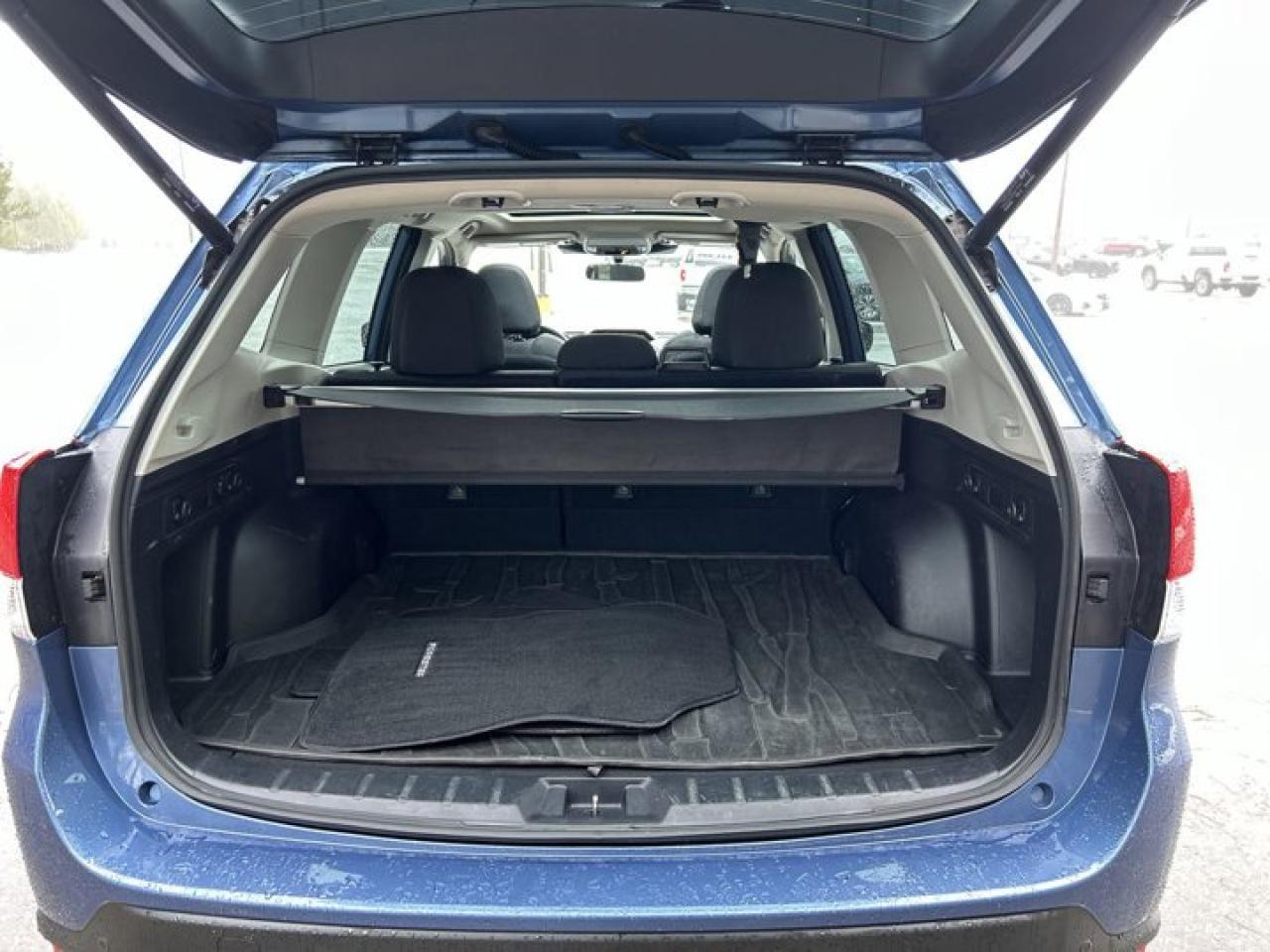 2024 Subaru Forester TOURING AWD Photo