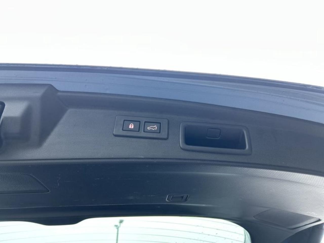 2024 Subaru Forester TOURING AWD Photo