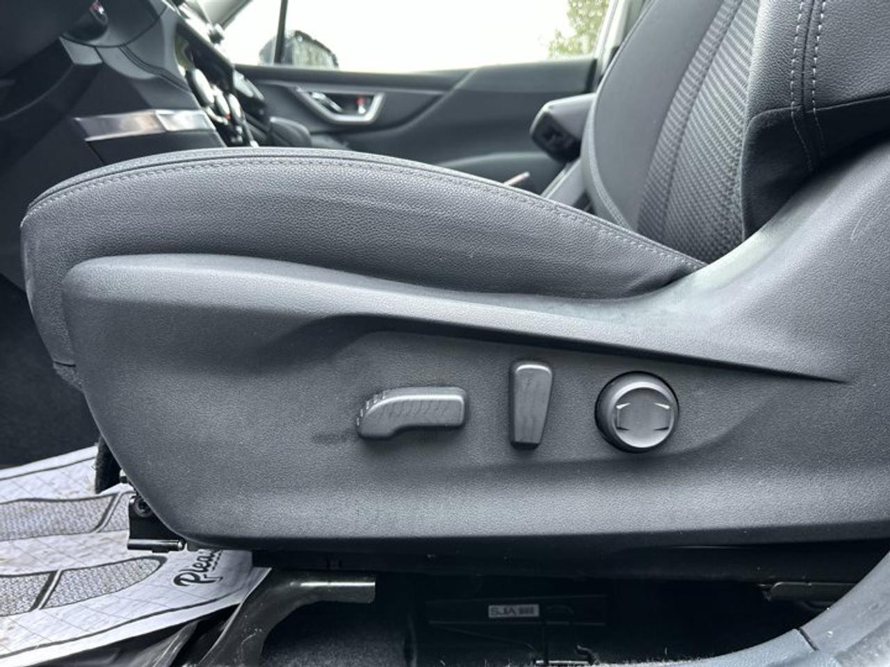 2024 Subaru Forester TOURING AWD Photo