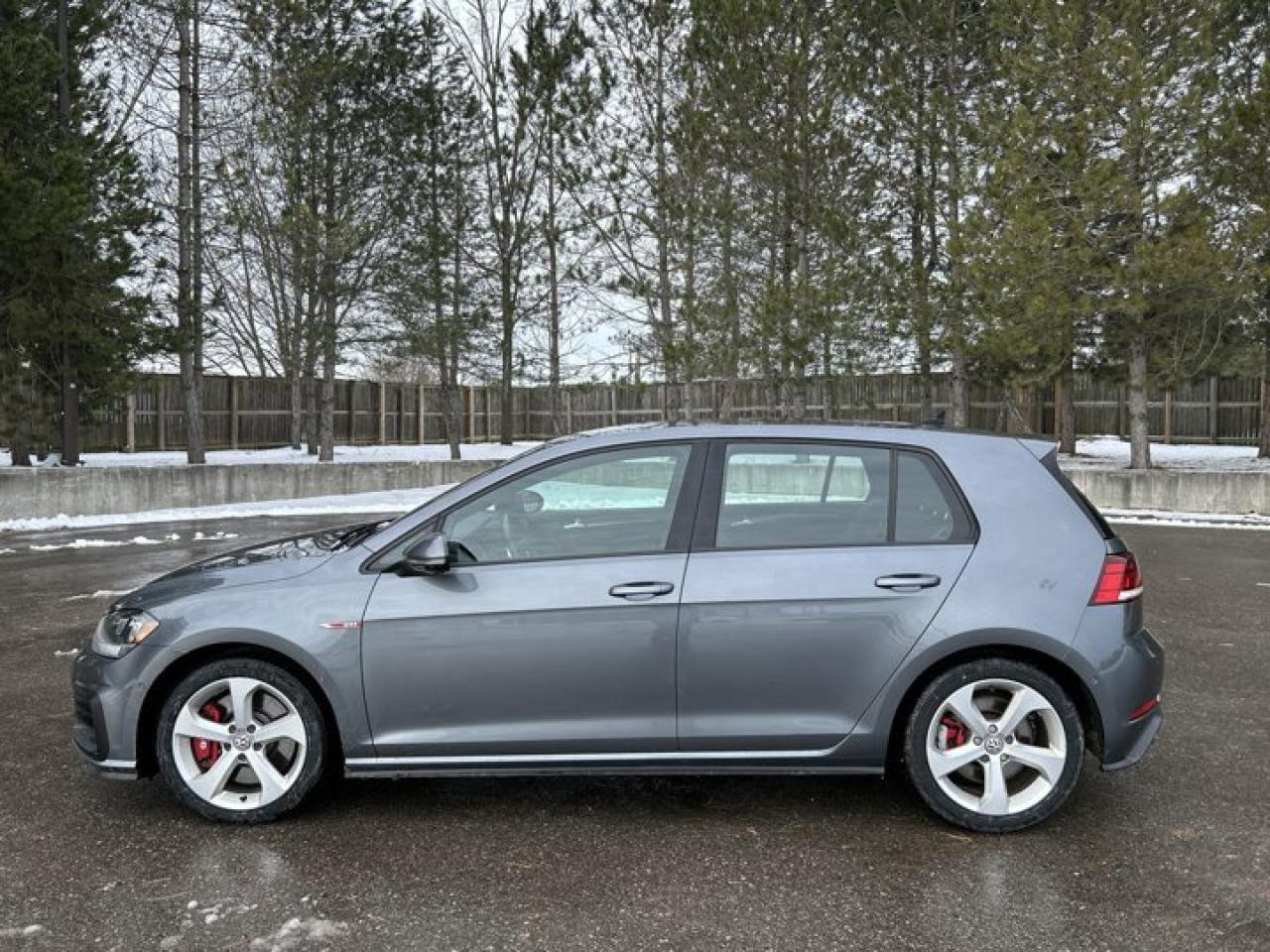 2019 Volkswagen Golf GTI Photo