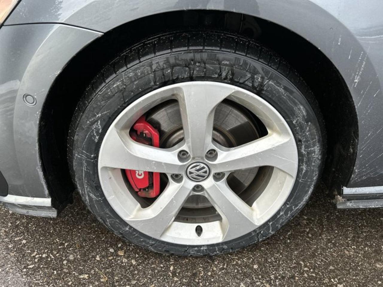 2019 Volkswagen Golf GTI Photo