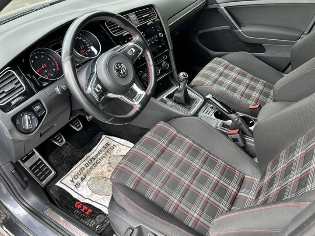 2019 Volkswagen Golf GTI Photo