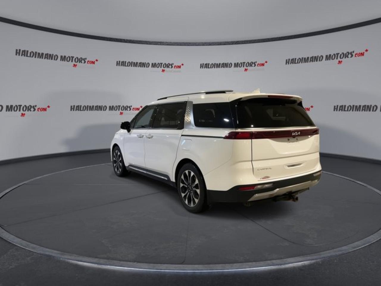 2023 Kia Carnival EX | Remote Start | Leather Seats | Heated Seats Photo