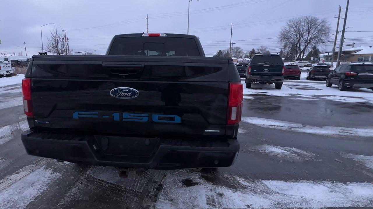 2020 Ford F-150 Lariat 4X4, MOONROOF, HEATED LEATHER SEATS, POWER LIFTGATE, NAV, BACK UP CAM!! Photo