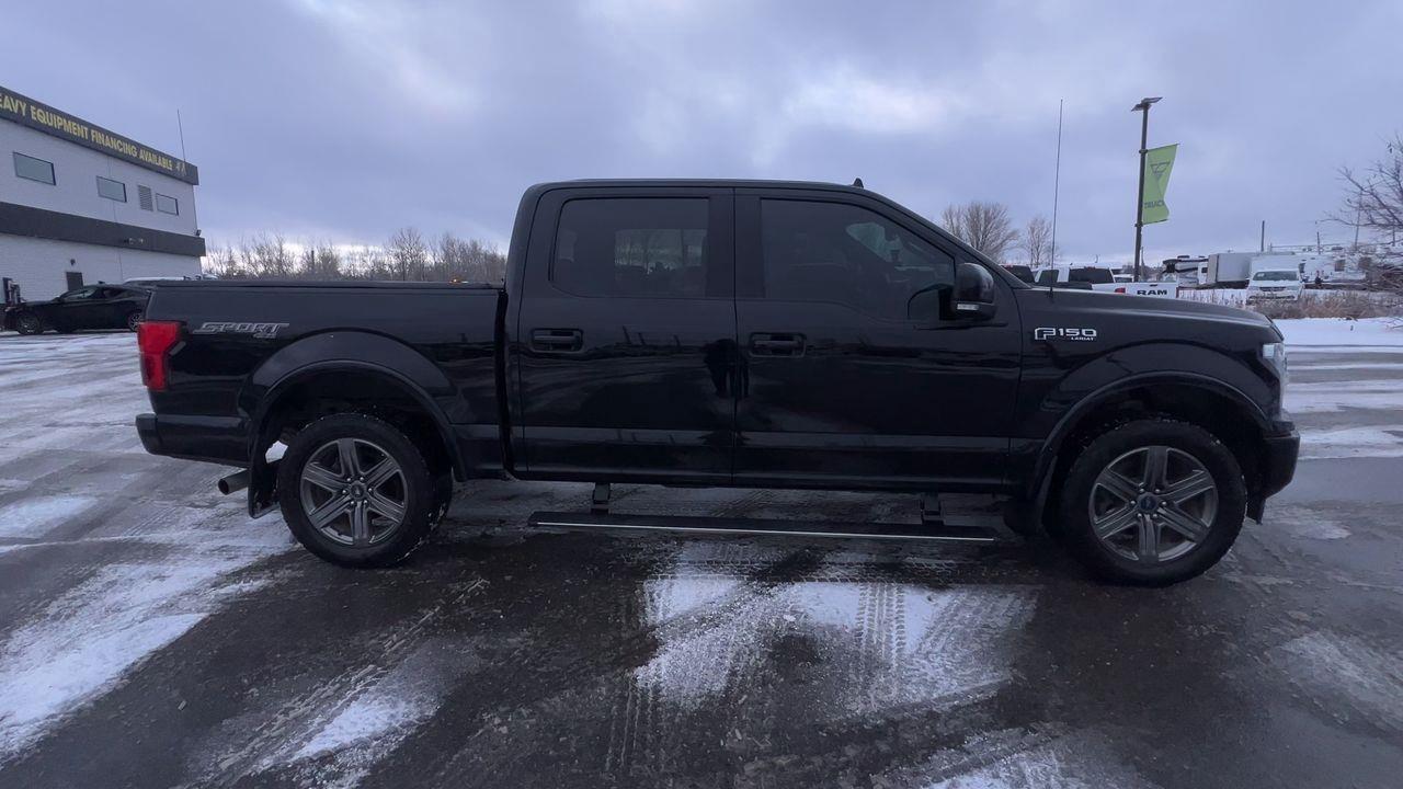 2020 Ford F-150 Lariat 4X4, MOONROOF, HEATED LEATHER SEATS, POWER LIFTGATE, NAV, BACK UP CAM!! Photo