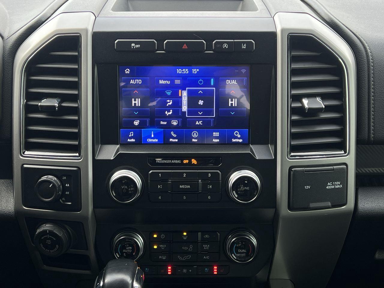 2020 Ford F-150 Lariat 4X4, MOONROOF, HEATED LEATHER SEATS, POWER LIFTGATE, NAV, BACK UP CAM!! Photo