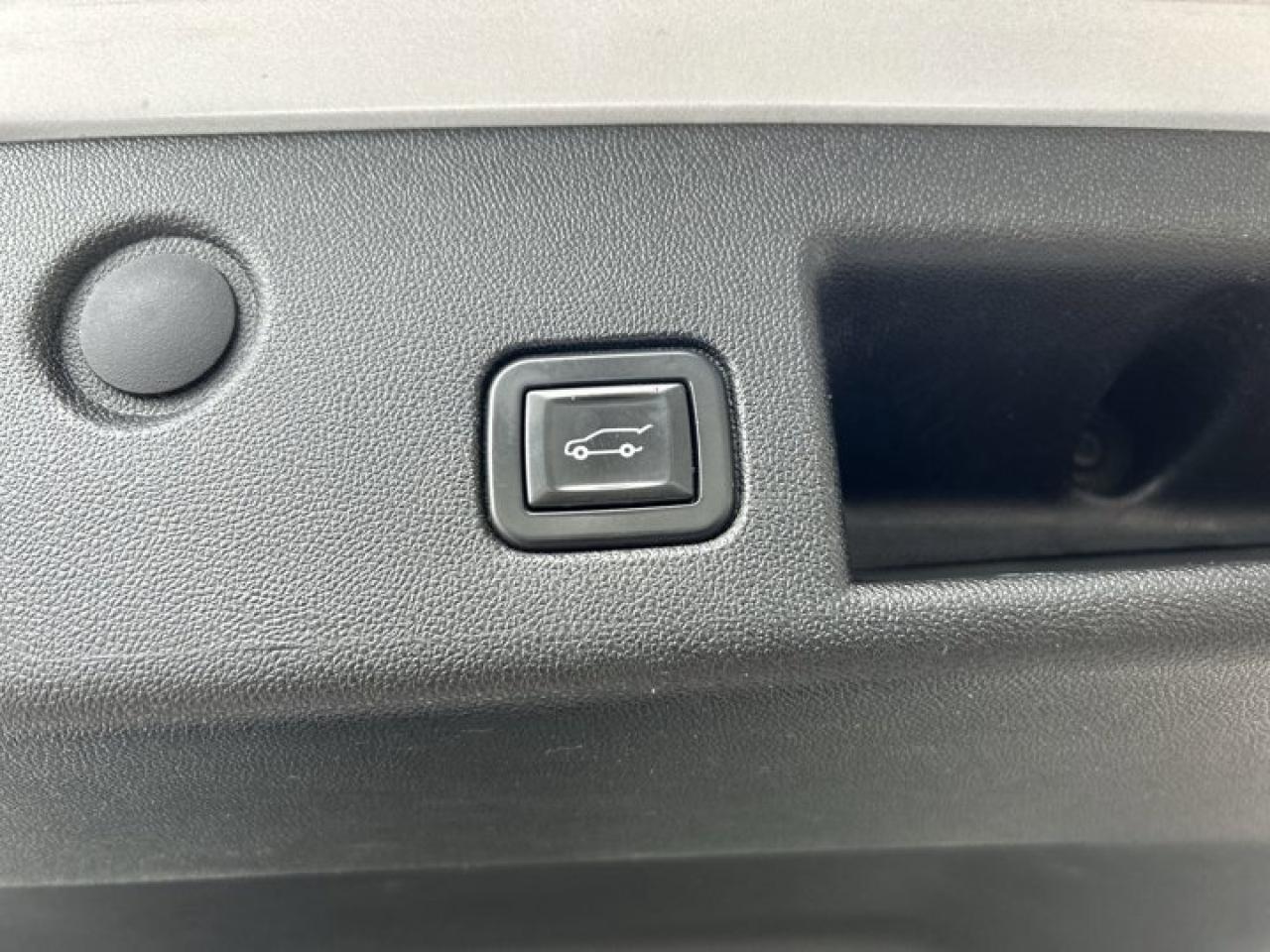 2020 Chevrolet Equinox LT Photo