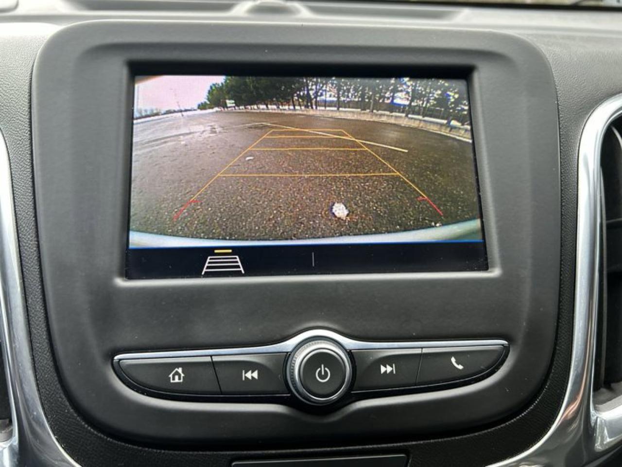 2020 Chevrolet Equinox LT Photo