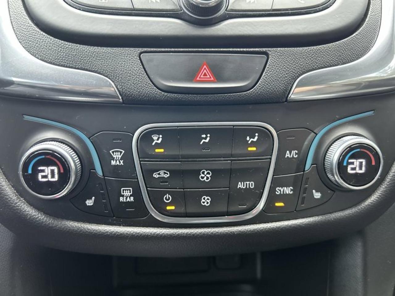 2020 Chevrolet Equinox LT Photo