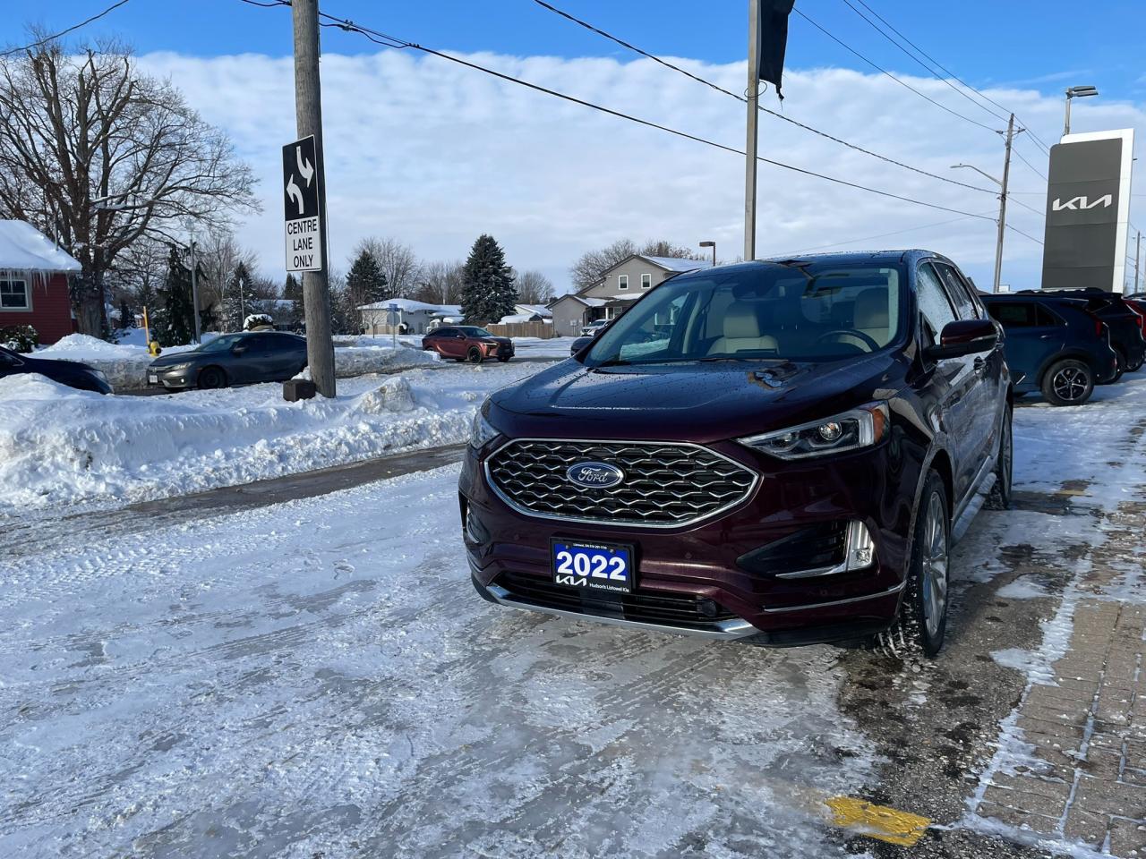 2022 Ford Edge Titanium Panoramic Sunroof | Navigation | 20" Wheels Photo