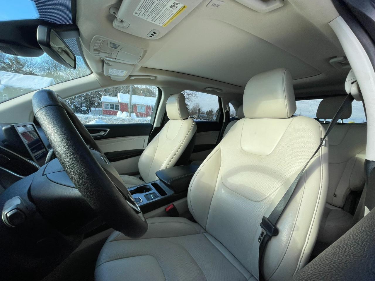 2022 Ford Edge Titanium Panoramic Sunroof | Navigation | 20" Wheels Photo