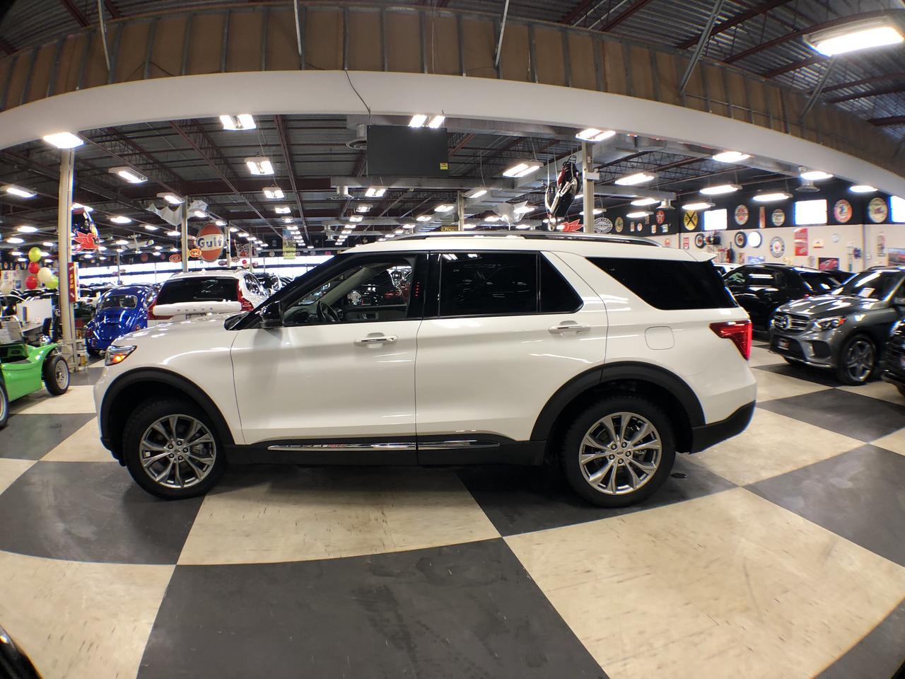 2022 Ford Explorer LIMITED 4WD 7 PASS LEATHER PAN/ROOF NAV B/SPOT CAM Photo3