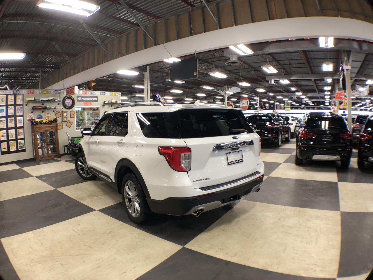 2022 Ford Explorer LIMITED 4WD 7 PASS LEATHER PAN/ROOF NAV B/SPOT CAM Photo4