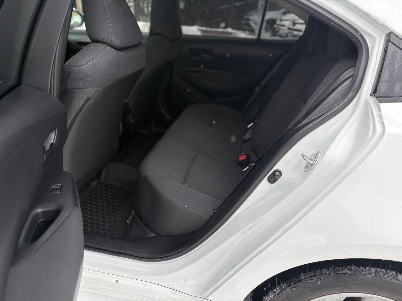 2022 Toyota Corolla LE,UPGRADE,HEADS-UP,BLUETOOTH,ALLOYS,S/ROF,SAFTIED Photo4