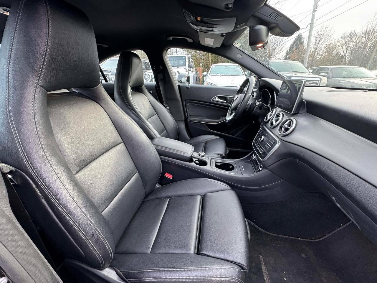 2016 Mercedes-Benz CLA-Class 4dr Sdn CLA 250 4MATIC Photo