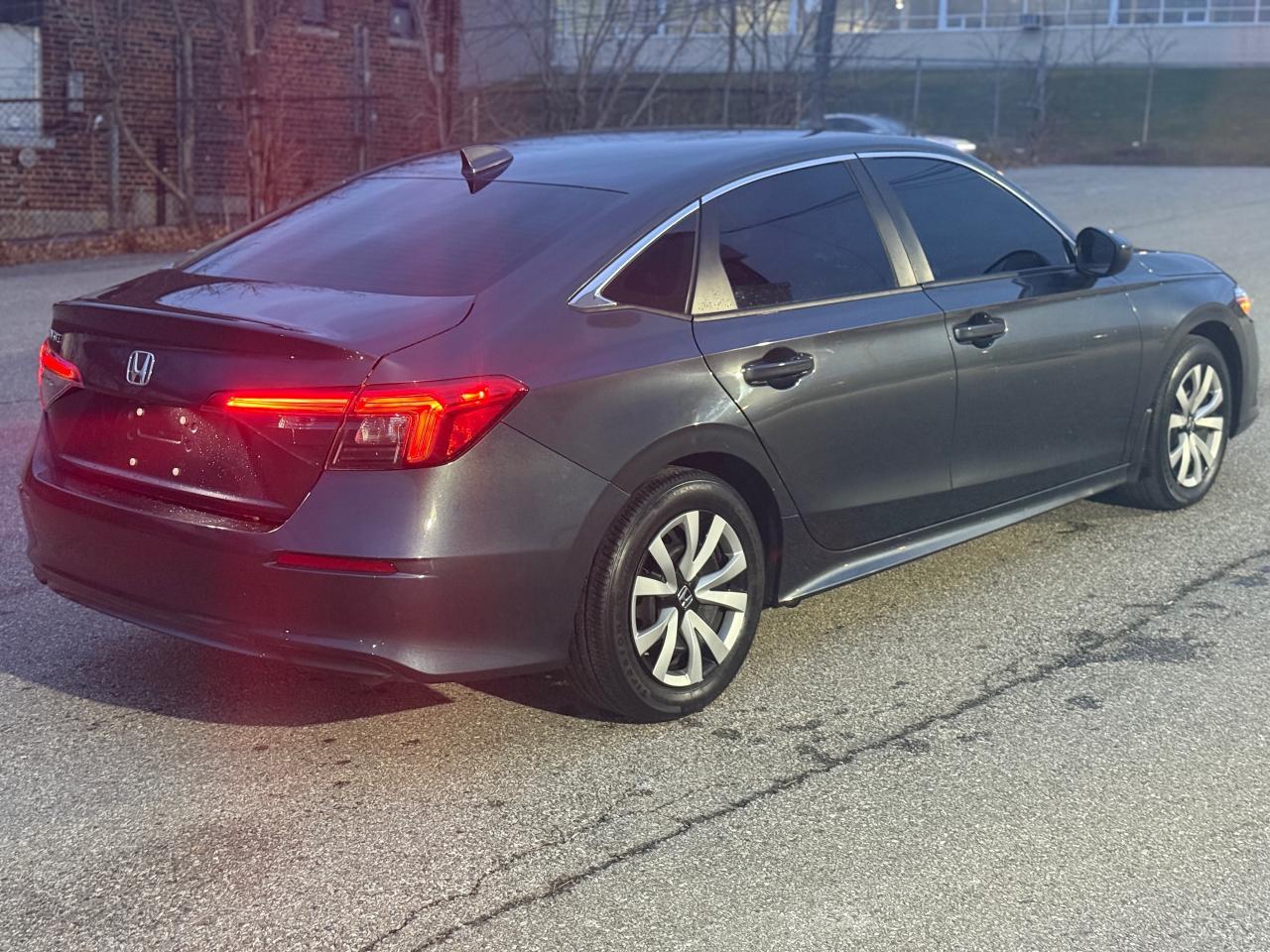 2024 Honda Civic LX-B Photo4