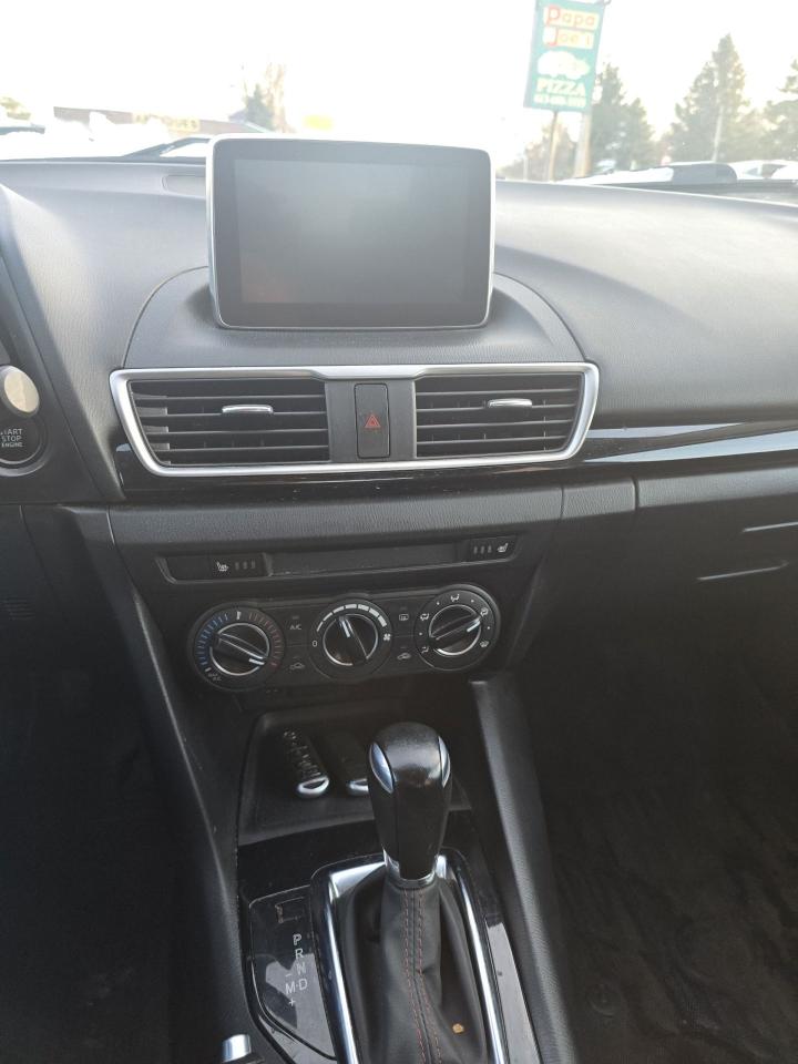 2016 Mazda MAZDA3 GS - Photo #11