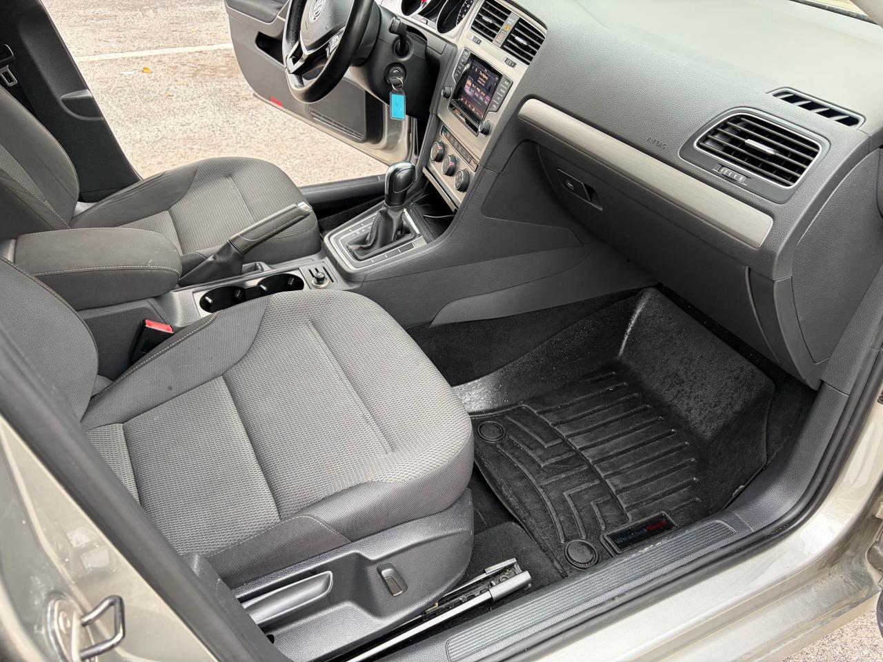 2015 Volkswagen Golf TRENDLINE - Photo #9