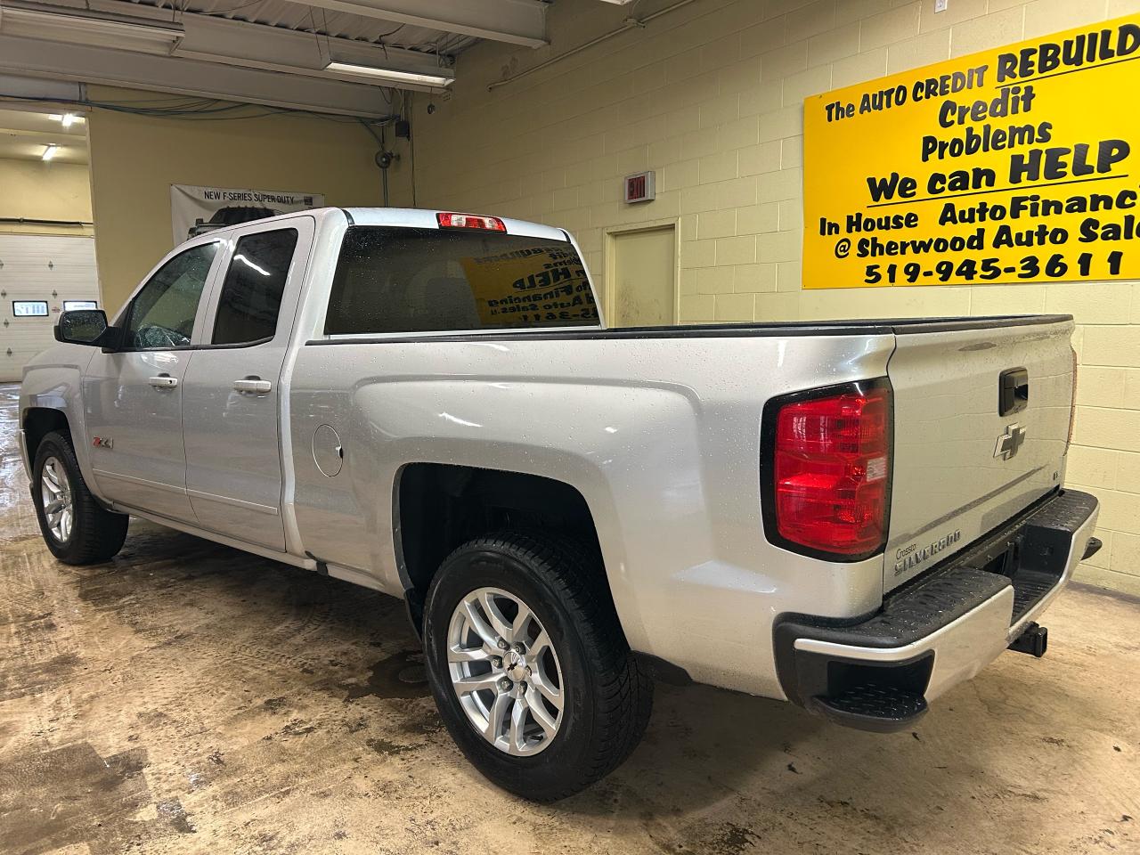 2018 Chevrolet Silverado 1500 LT - Photo #4