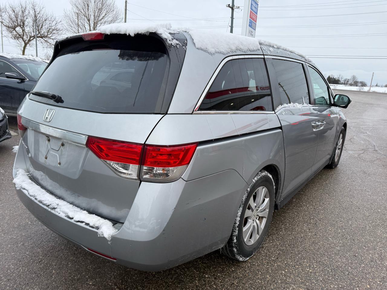 2016 Honda Odyssey EX Power door back up camera - Photo #13