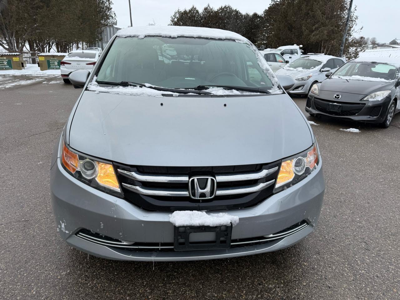 2016 Honda Odyssey EX Power door back up camera - Photo #2