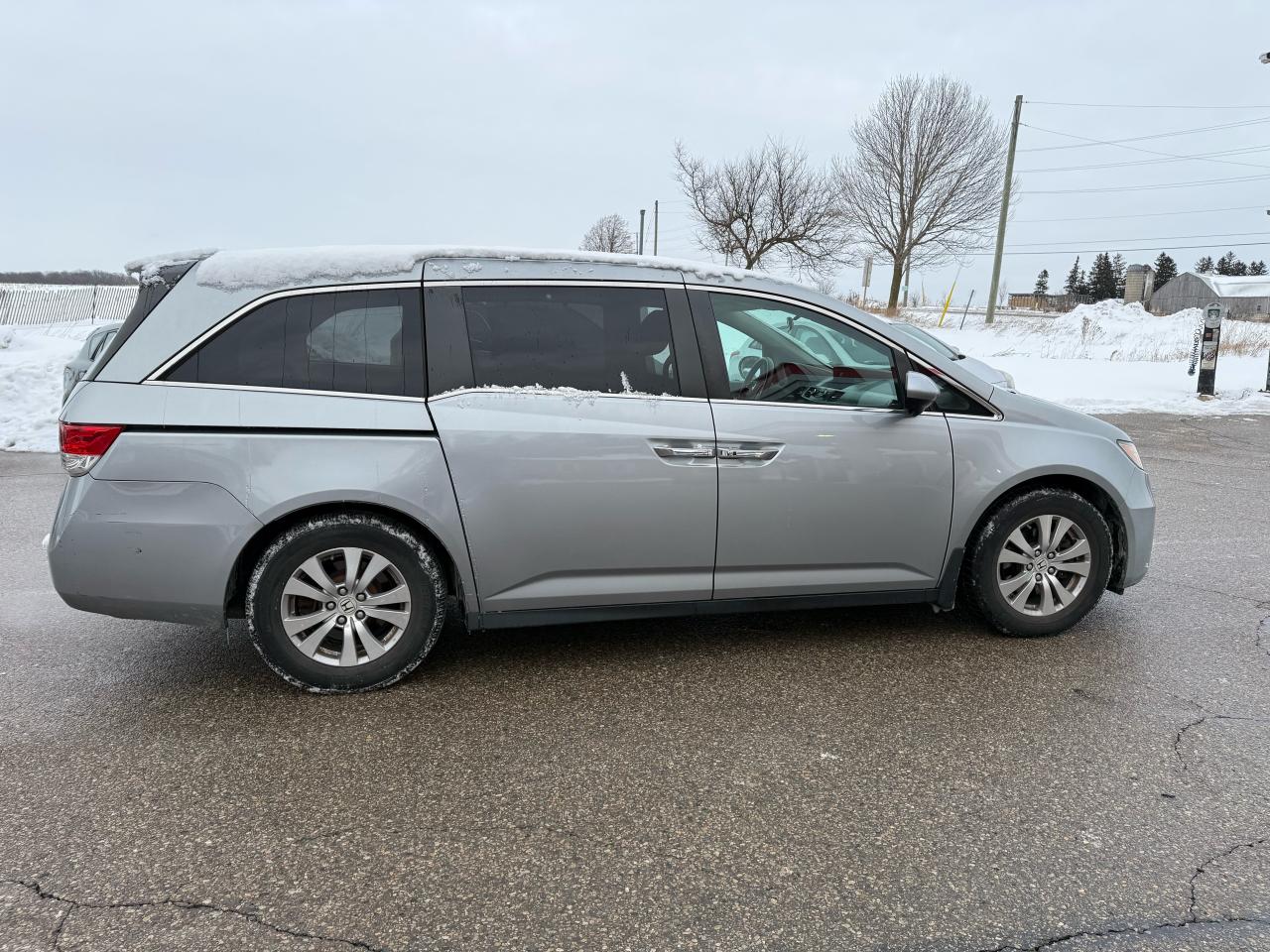 2016 Honda Odyssey EX Power door back up camera - Photo #14