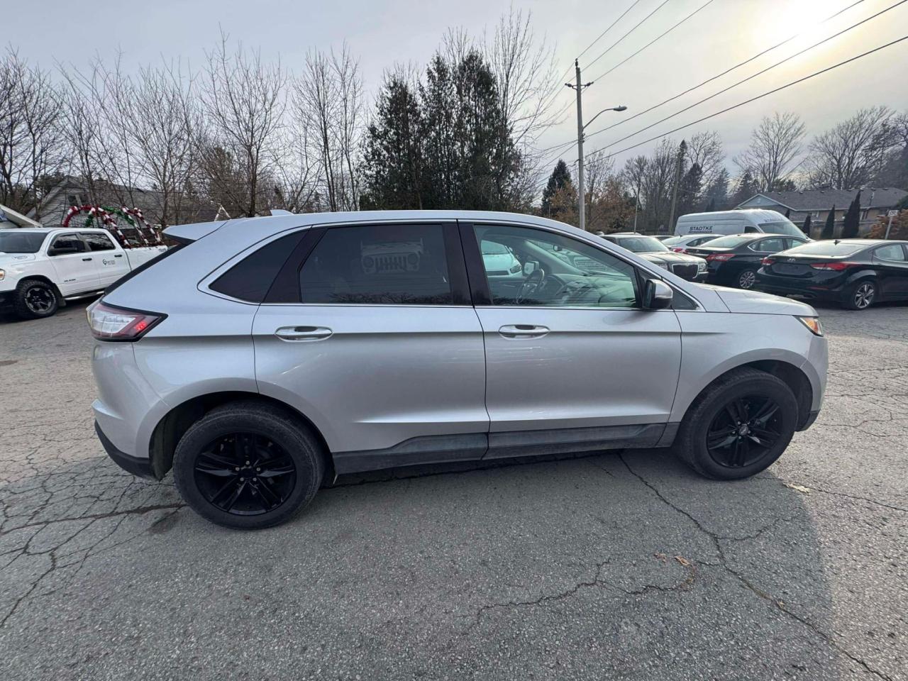 2017 Ford Edge 4DR Sel AWD Photo2