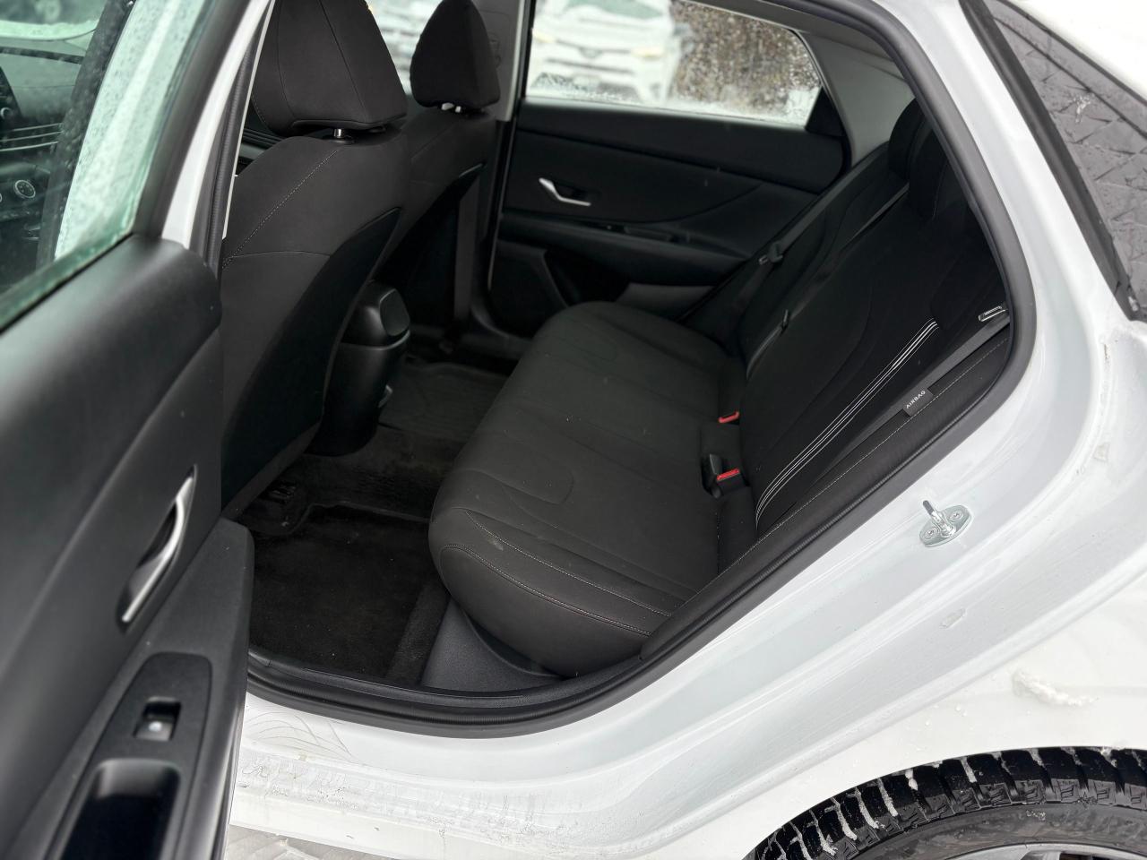 2024 Hyundai Elantra ONE OWNER,NO ACCIDENT HISTORY,SAFETY+WARRANTY INCL Photo4