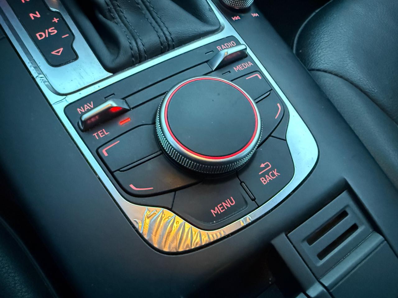 2015 Audi A3 2.0T Komfort | HEATED SEATS | ROOF | AWD Photo27