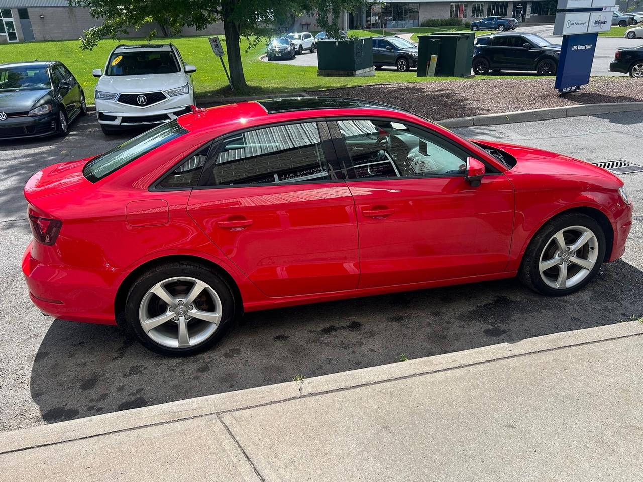 2015 Audi A3 2.0T Komfort | HEATED SEATS | ROOF | AWD - Photo #9