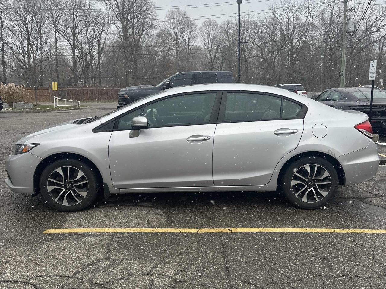 2015 Honda Civic 4dr Auto EX | SUNROOF | REARVIEW CAM Photo4