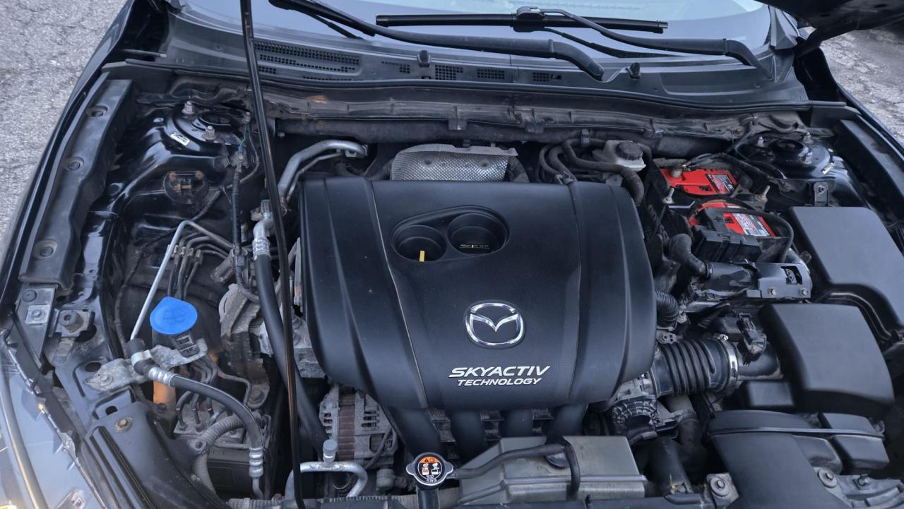 2016 Mazda MAZDA3 4DR HB SPORT AUTO GS Photo2