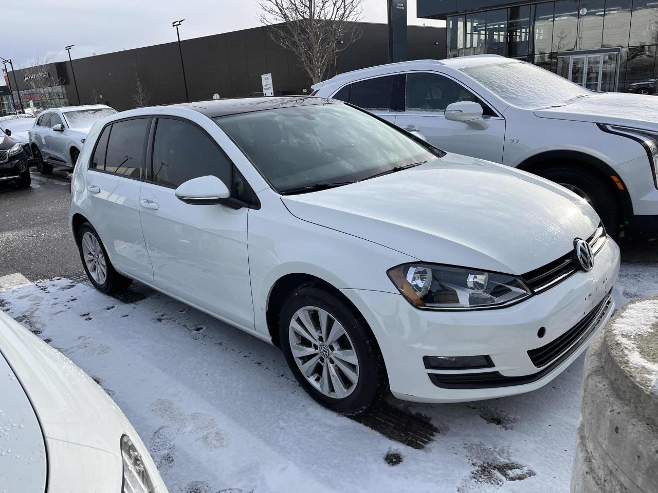 2015 Volkswagen Golf Comfortline | LEATHER | ROOF | HEATED SEATS Photo3