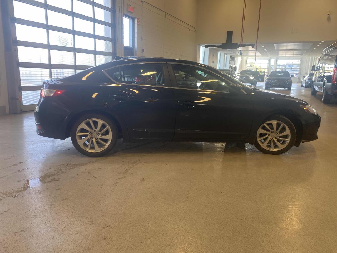 2017 Acura ILX BASE | LEATHER | SUPER LOW KM!!! Photo25