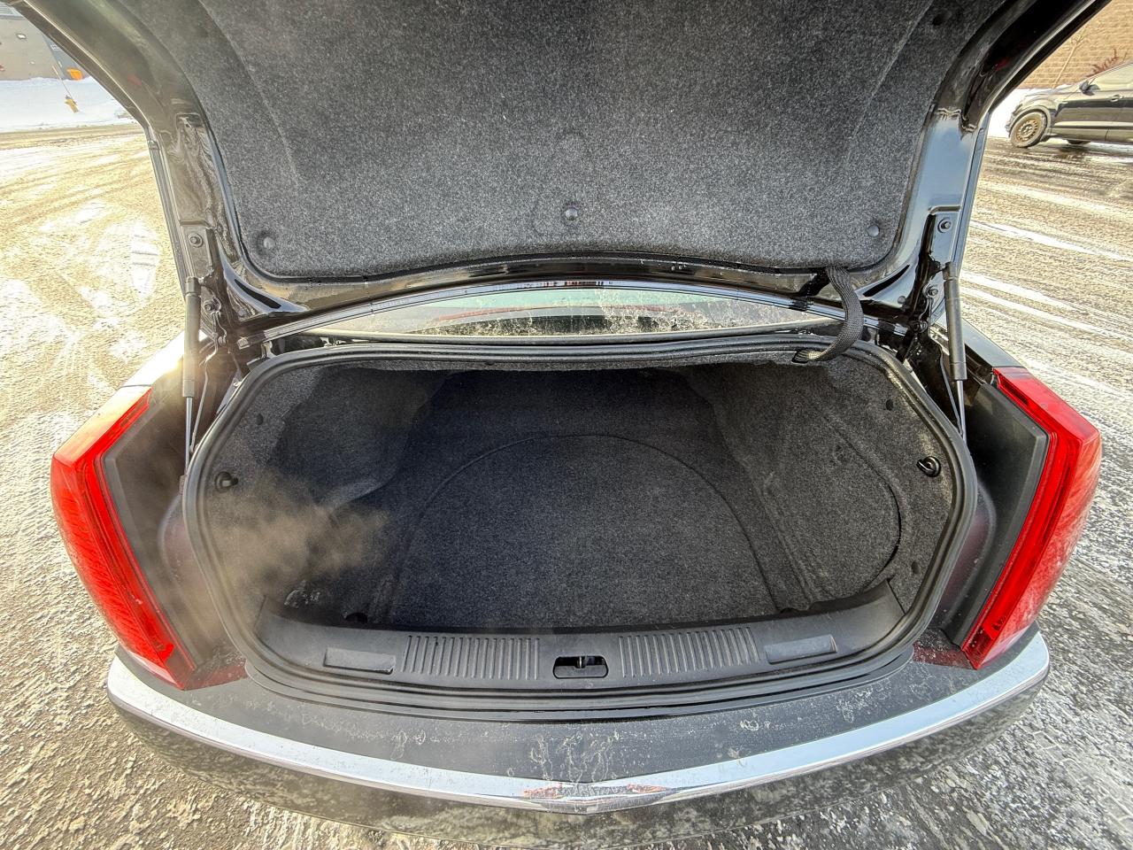 2011 Cadillac CTS RWD | LEATHER | SUPER LOW MILEAGE!! Photo13