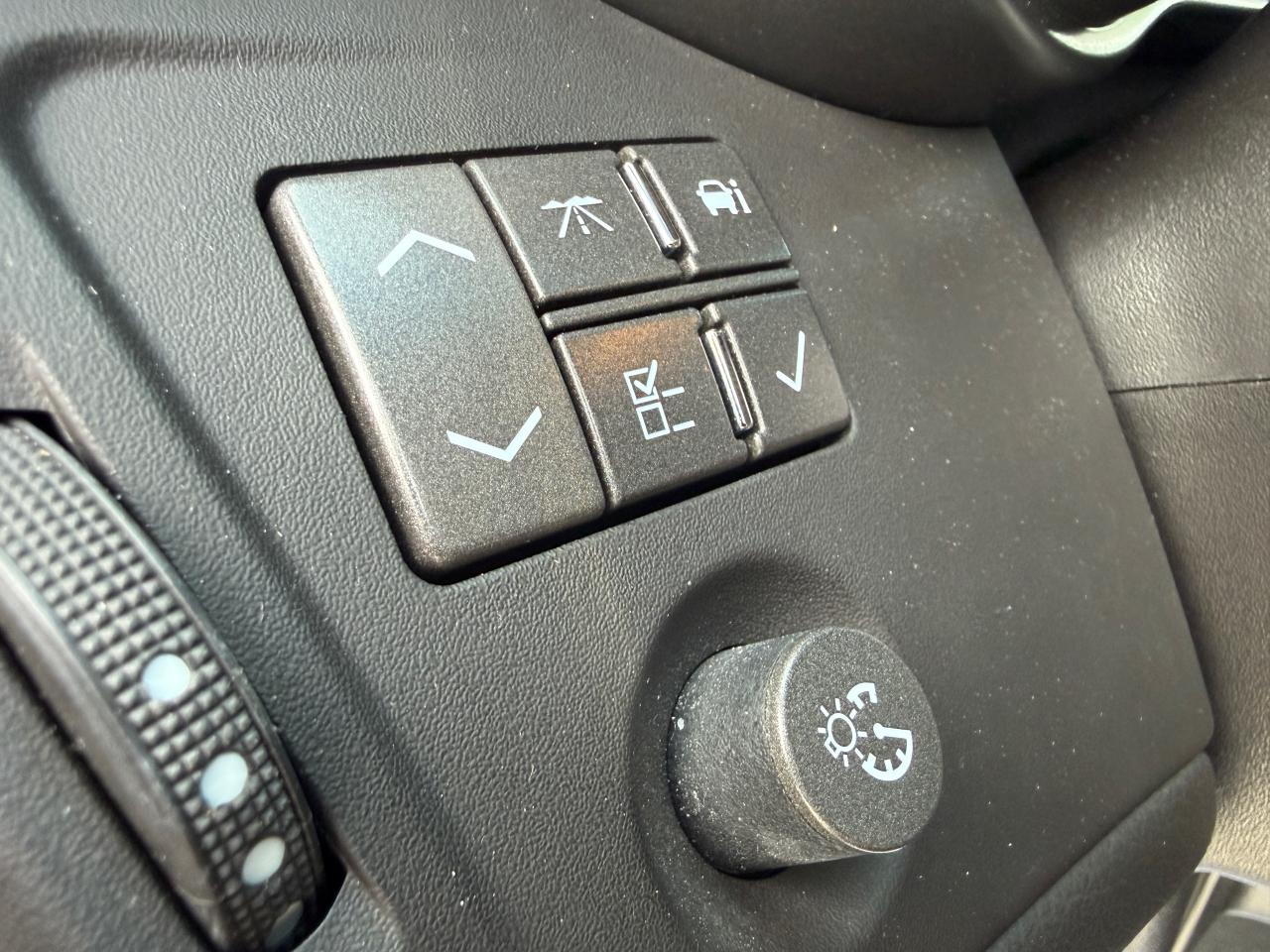 2011 Cadillac CTS RWD | LEATHER | SUPER LOW MILEAGE!! Photo19