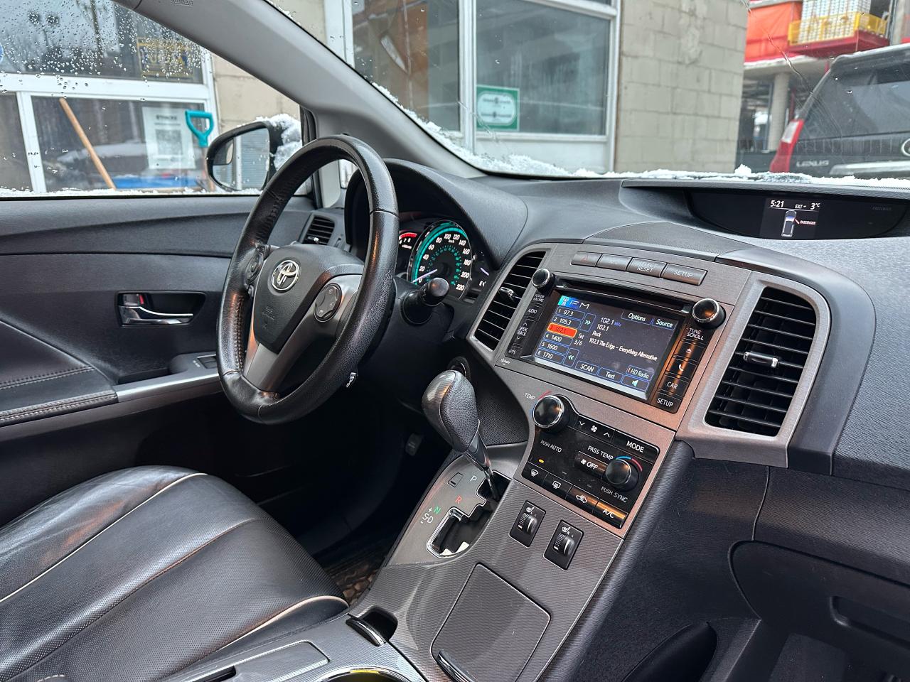 2013 Toyota Venza XLE AWD - Photo #9