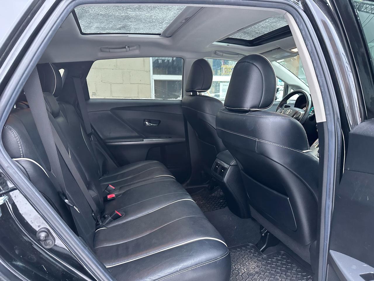 2013 Toyota Venza XLE AWD - Photo #12