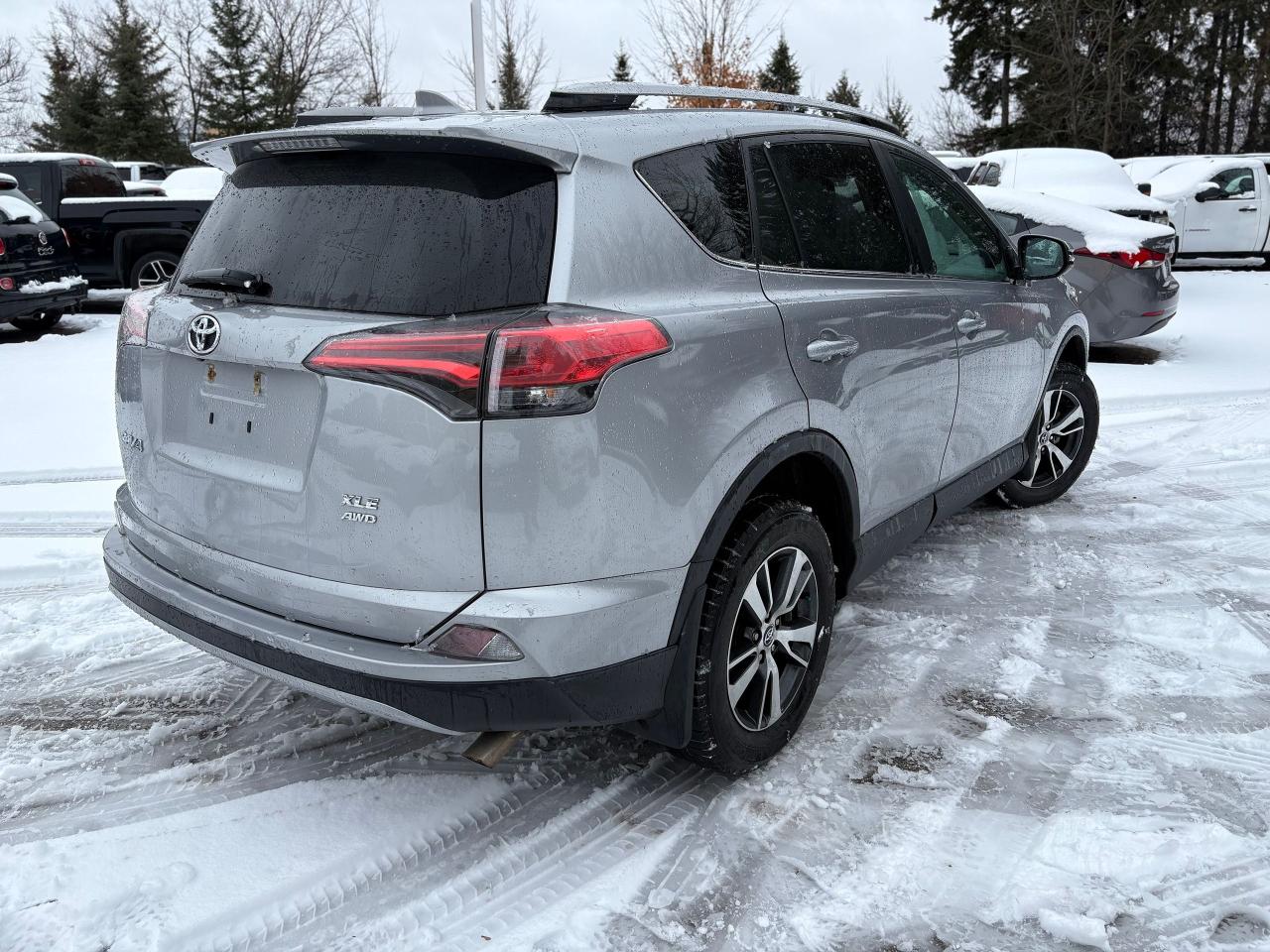 2018 Toyota RAV4 XLE,AWD,NO ACCIDENT HISTORY,SAFETY+WARRANTY INCLUD Photo2