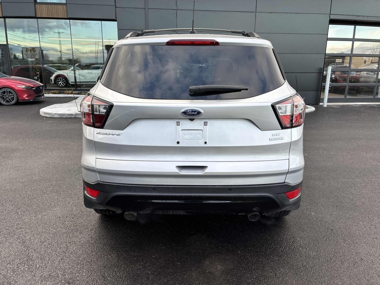 2017 Ford Escape FWD 4dr SE | REARVIEW CAM | HEATED SEATS | LOW KM Photo8