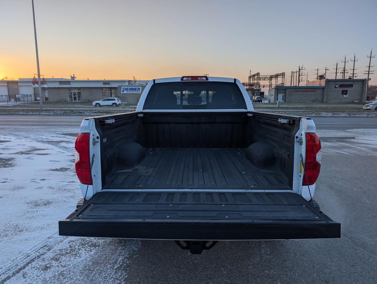 2018 Toyota Tundra 4x4 Double Cab SR5 Plus 5.7L | Backup Camera - Photo #5