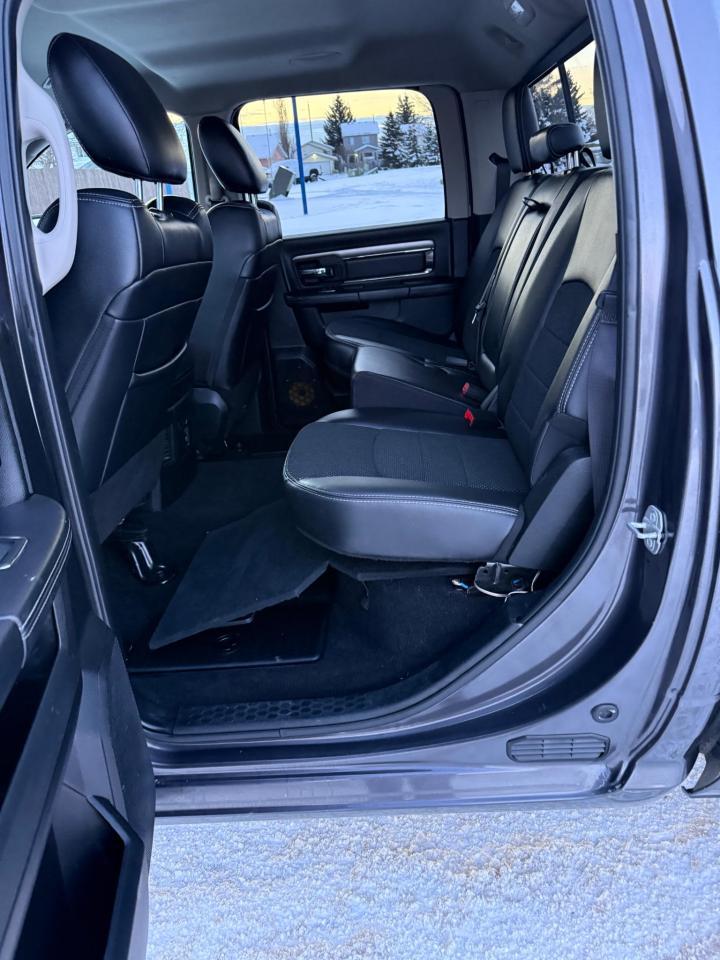 2018 RAM 1500 SPORT - Photo #4