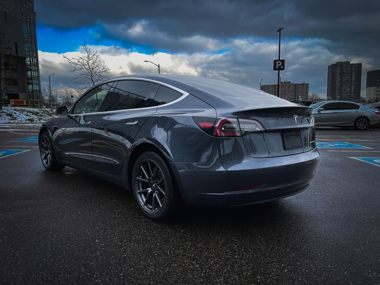 2019 Tesla Model 3 Long Range AWD | NO ACCIDENTS | CLEAN CARFAX | - Photo #6