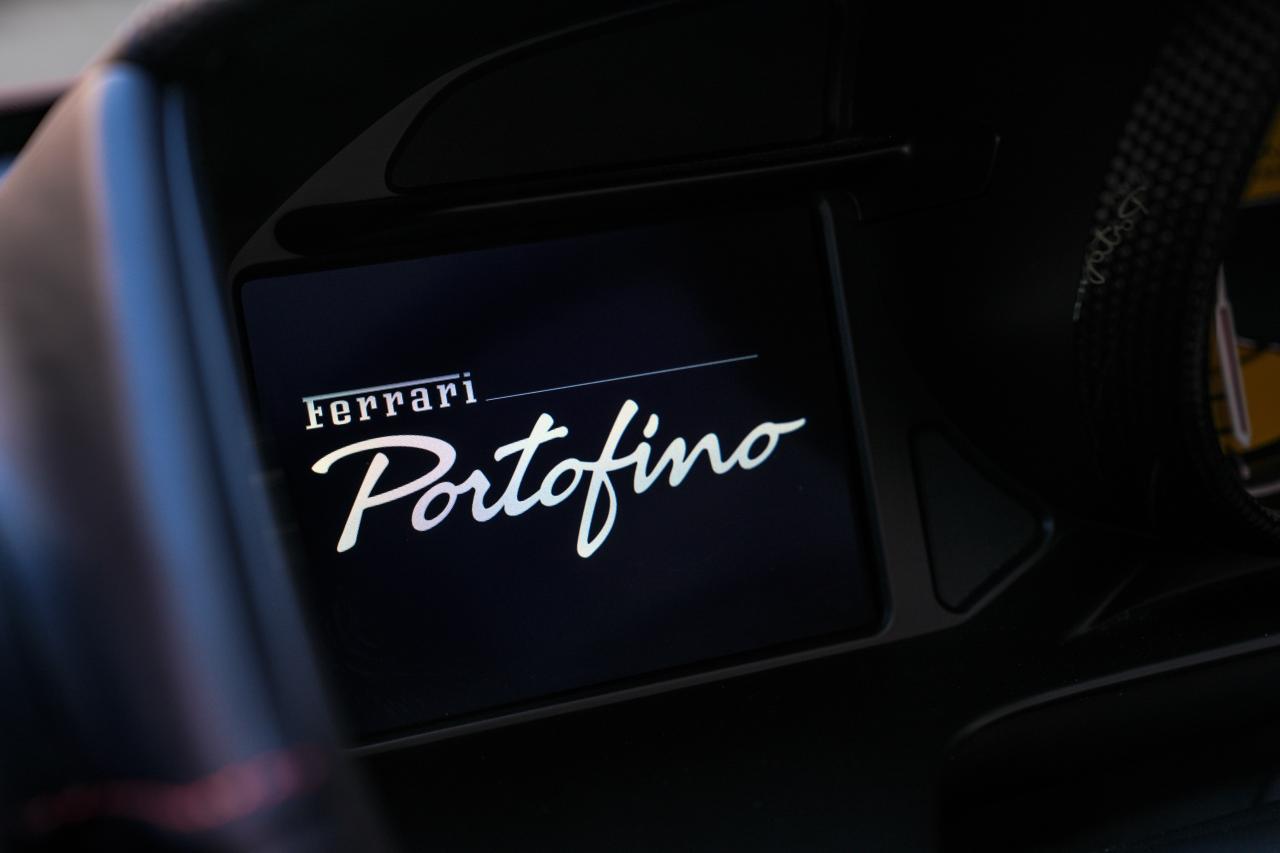 2019 Ferrari Portofino Convertible - Photo #13