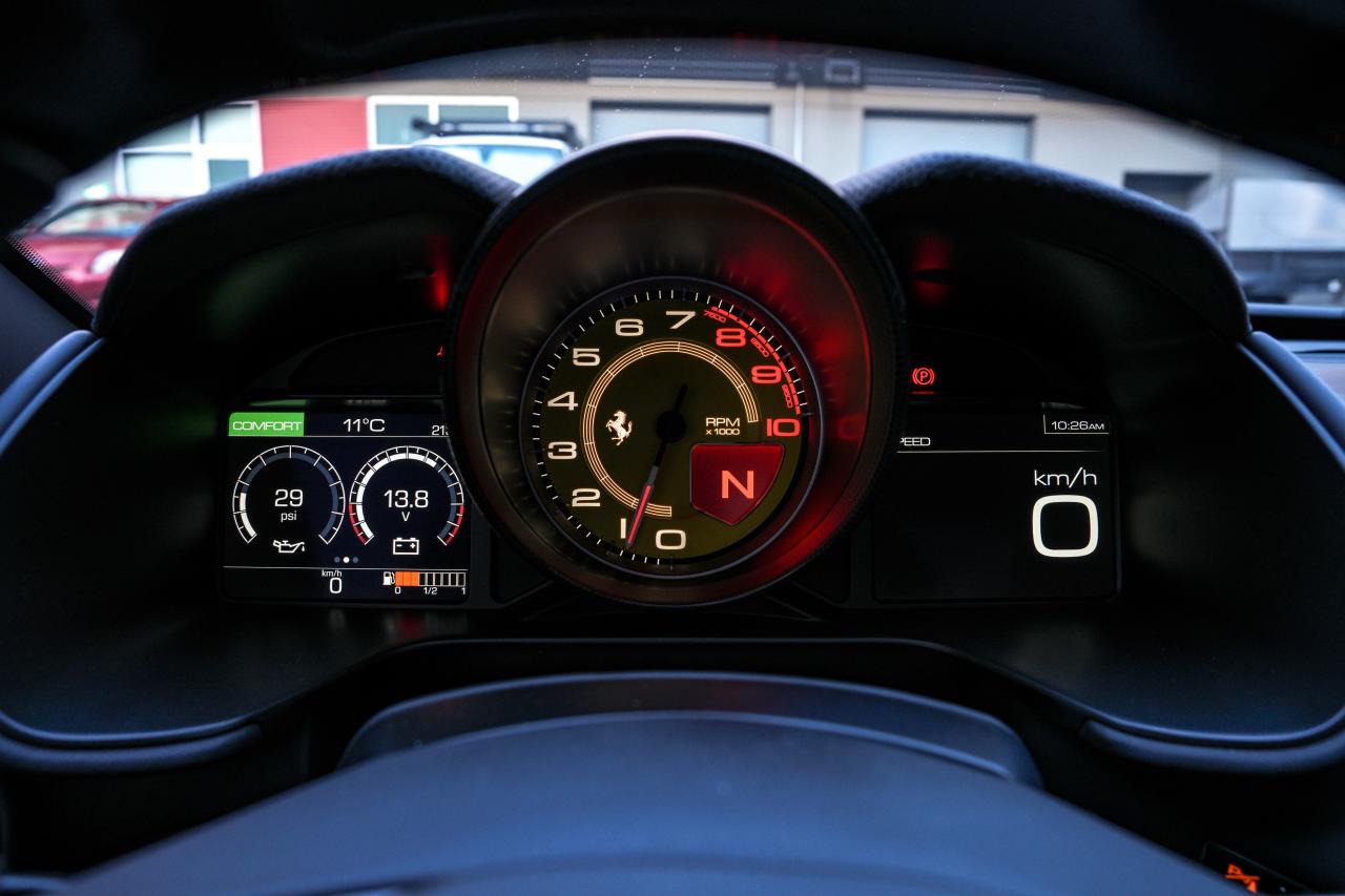 2019 Ferrari Portofino Convertible - Photo #14