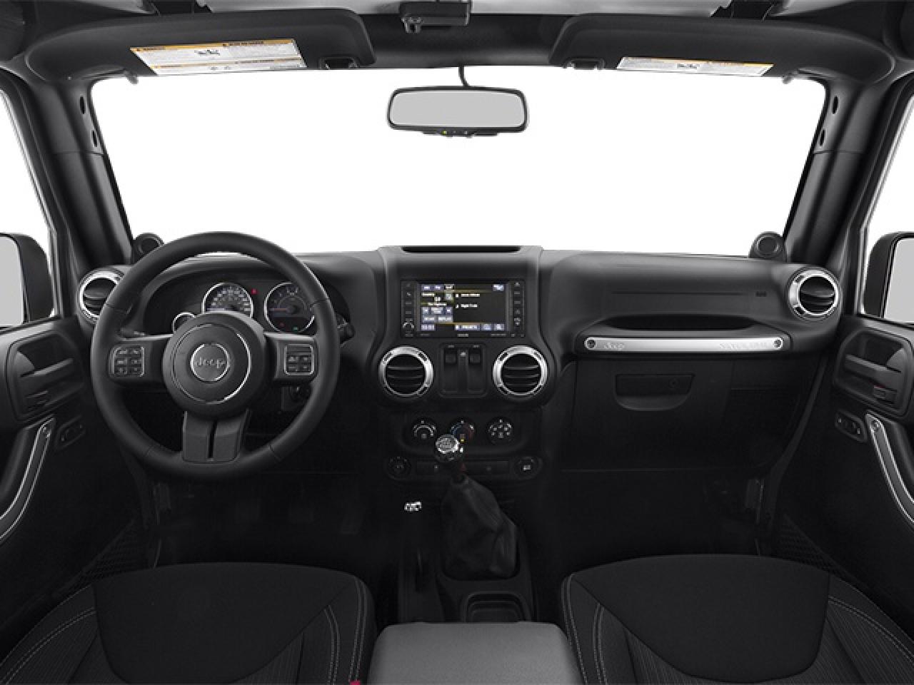 2014 Jeep Wrangler Sahara Photo4