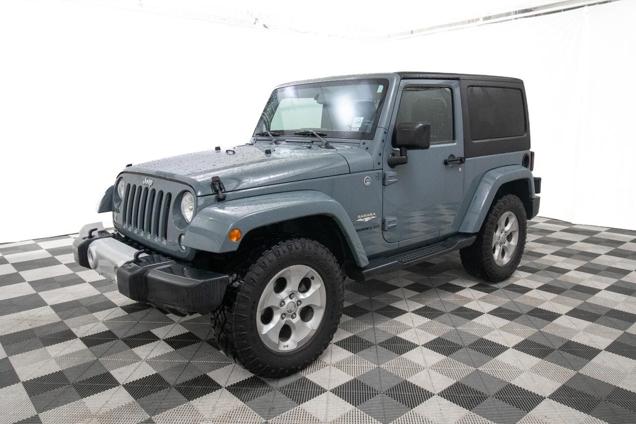 2014 Jeep Wrangler Sahara Photo2